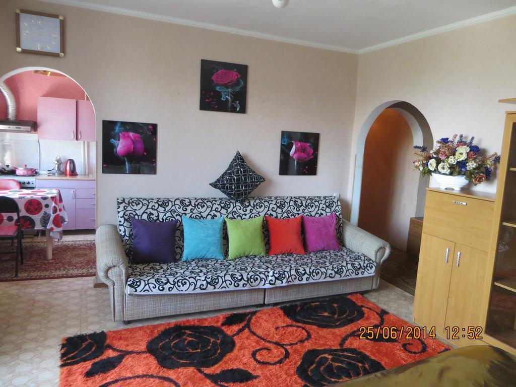 Paradise Apartment Bishkek Room photo